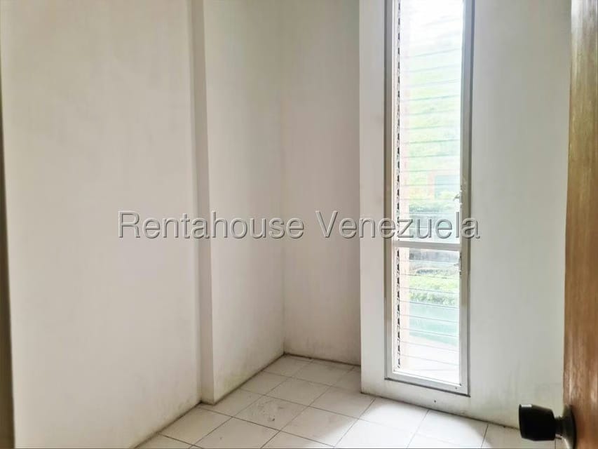 Apartamento (Planta Baja) en Venta en Colinas de Valle Arriba / Mirador de Los Campitos, Distrito Metropolitano - 10