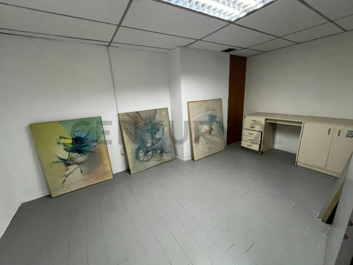 Oficina de 132 m² en Centro Parque Carabobo con acceso directo al metro - 12