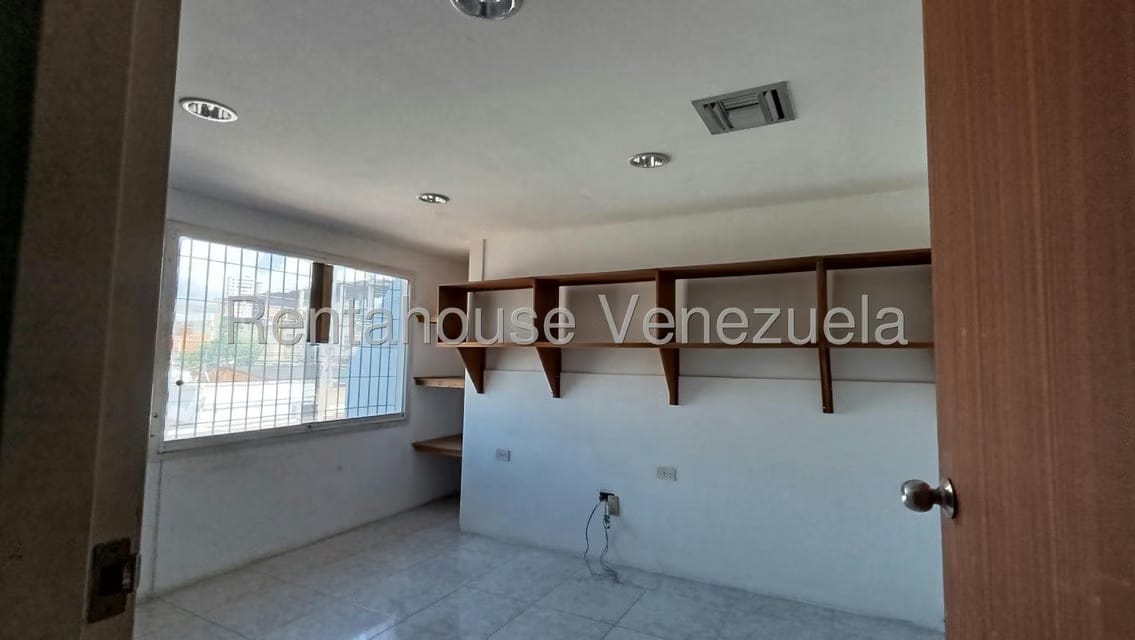 Comercial (Local Comercial) en Venta en Los Olivos Nuevos, Aragua - 86