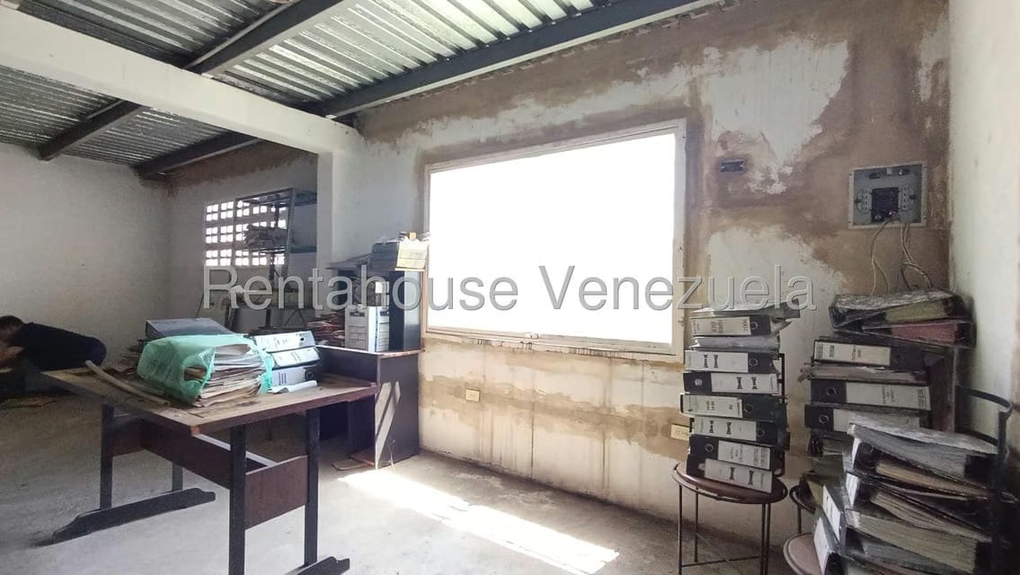 Comercial (Local Comercial) en Venta en Los Olivos Nuevos, Aragua - 98
