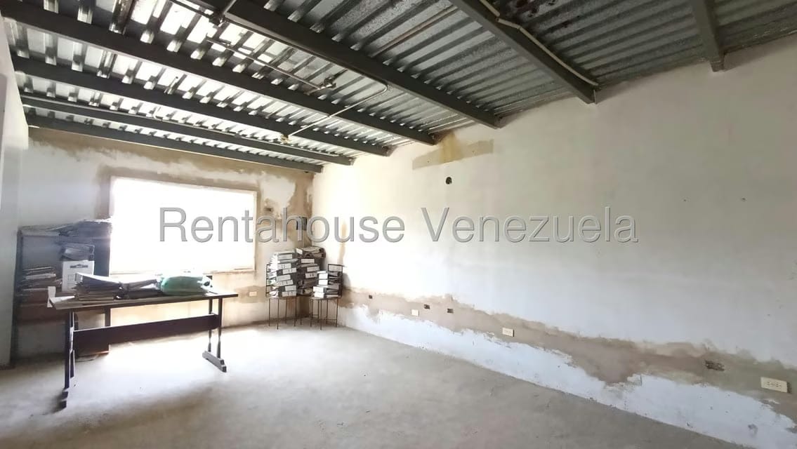 Comercial (Local Comercial) en Venta en Los Olivos Nuevos, Aragua - 100