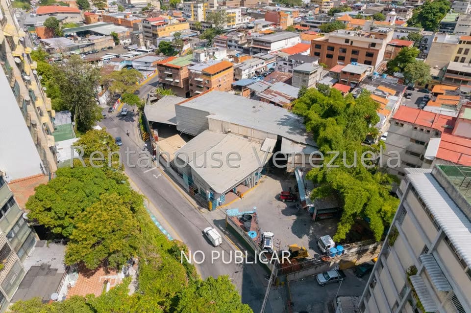 Comercial (Galpon - Deposito) en Venta en Baruta, Distrito Metropolitano - 4