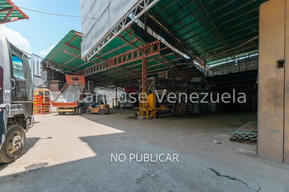 Comercial (Galpon - Deposito) en Venta en Baruta, Distrito Metropolitano - 8
