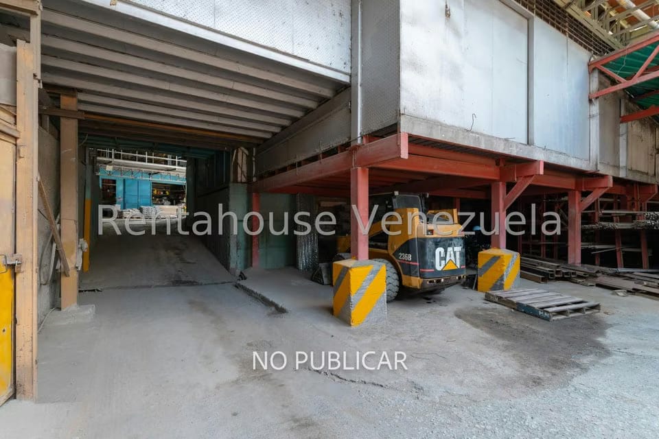 Comercial (Galpon - Deposito) en Venta en Baruta, Distrito Metropolitano - 9