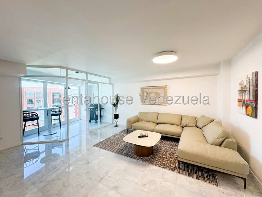 Apartamento (1 Nivel) en Alquiler en El Rosal, Distrito Metropolitano - 12