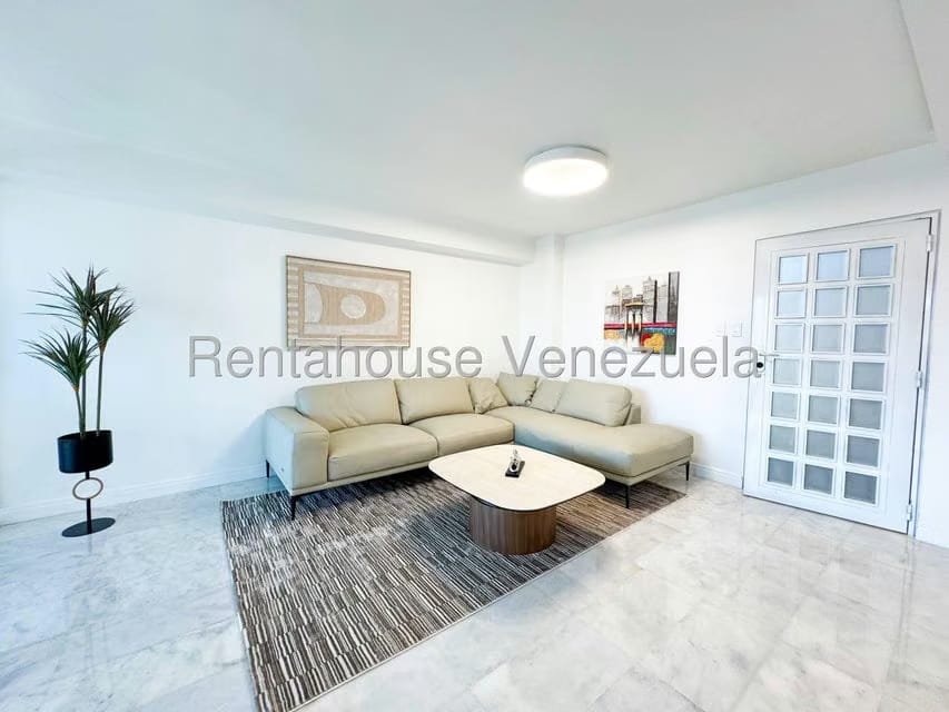 Apartamento (1 Nivel) en Alquiler en El Rosal, Distrito Metropolitano - 14