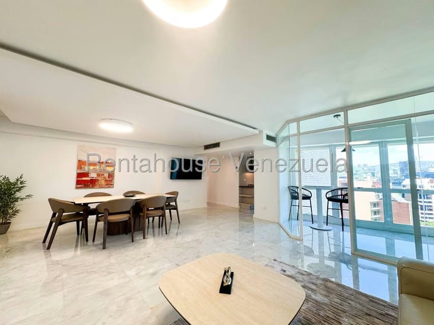 Apartamento (1 Nivel) en Alquiler en El Rosal, Distrito Metropolitano - 16