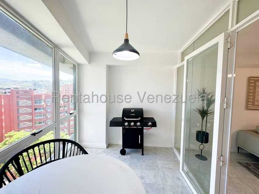 Apartamento (1 Nivel) en Alquiler en El Rosal, Distrito Metropolitano - 20