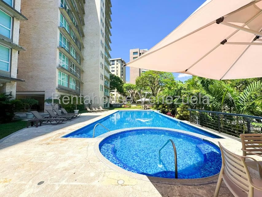 Apartamento (1 Nivel) en Alquiler en El Rosal, Distrito Metropolitano - 3