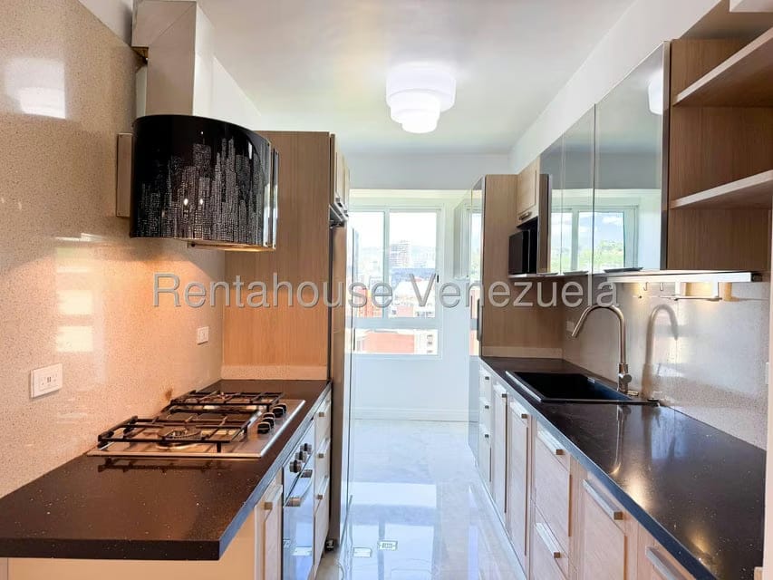 Apartamento (1 Nivel) en Alquiler en El Rosal, Distrito Metropolitano - 26