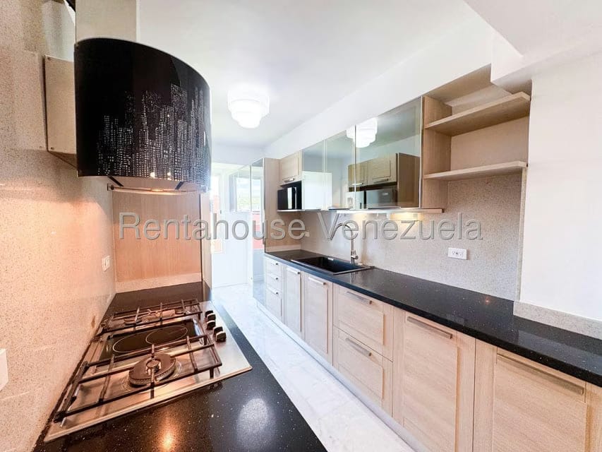 Apartamento (1 Nivel) en Alquiler en El Rosal, Distrito Metropolitano - 27