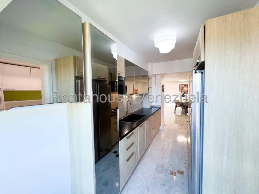 Apartamento (1 Nivel) en Alquiler en El Rosal, Distrito Metropolitano - 29