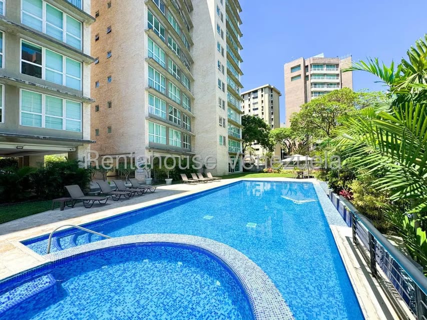 Apartamento (1 Nivel) en Alquiler en El Rosal, Distrito Metropolitano - 4
