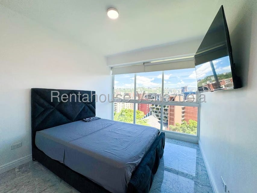 Apartamento (1 Nivel) en Alquiler en El Rosal, Distrito Metropolitano - 38