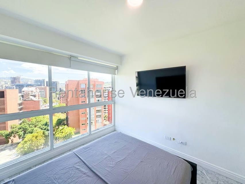 Apartamento (1 Nivel) en Alquiler en El Rosal, Distrito Metropolitano - 39