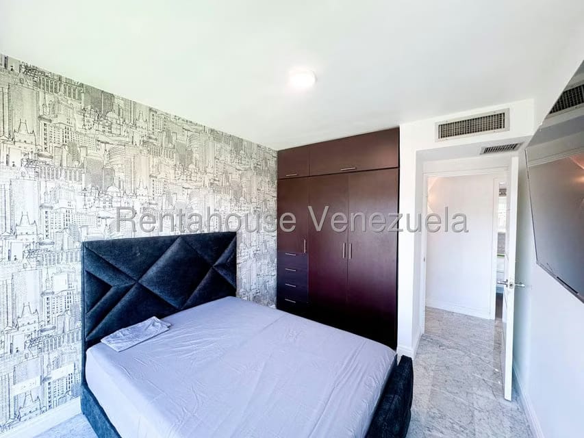 Apartamento (1 Nivel) en Alquiler en El Rosal, Distrito Metropolitano - 44