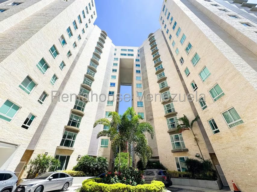Apartamento (1 Nivel) en Alquiler en El Rosal, Distrito Metropolitano - 49