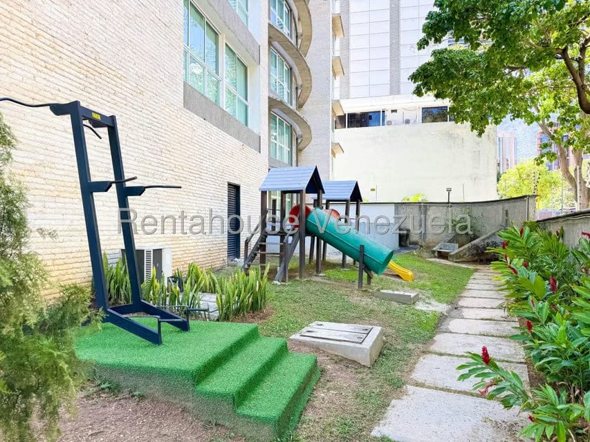 Apartamento (1 Nivel) en Alquiler en El Rosal, Distrito Metropolitano - 8