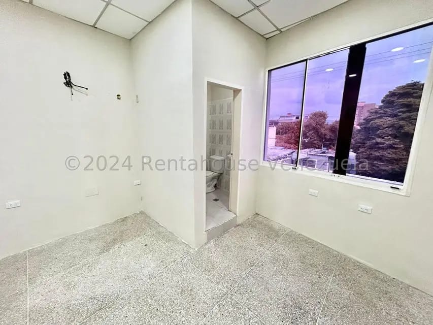 Comercial (Oficina) en Venta en Centro, Lara - 2