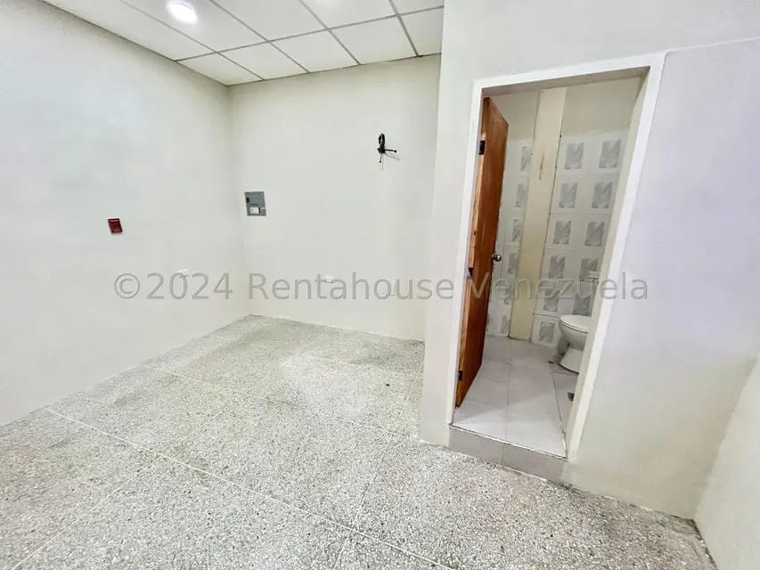 Comercial (Oficina) en Venta en Centro, Lara - 6
