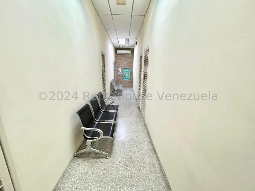 Comercial (Oficina) en Venta en Centro, Lara - 9