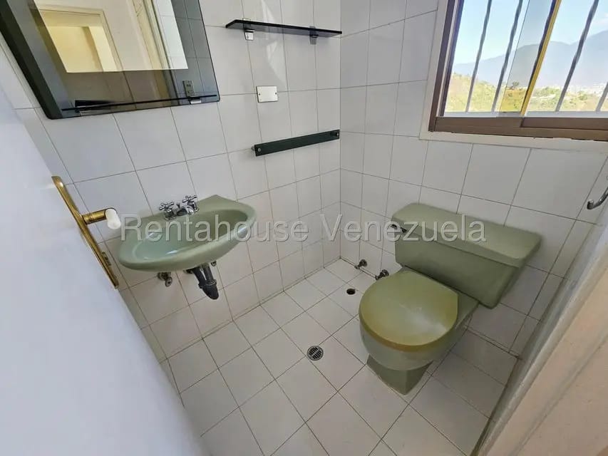 Casa (Duplex) en Venta en Los Naranjos del Cafetal, Distrito Metropolitano - 32