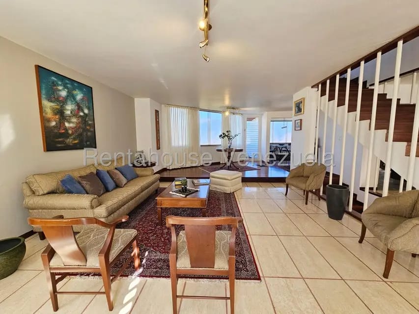 Casa (Duplex) en Venta en Los Naranjos del Cafetal, Distrito Metropolitano - 8