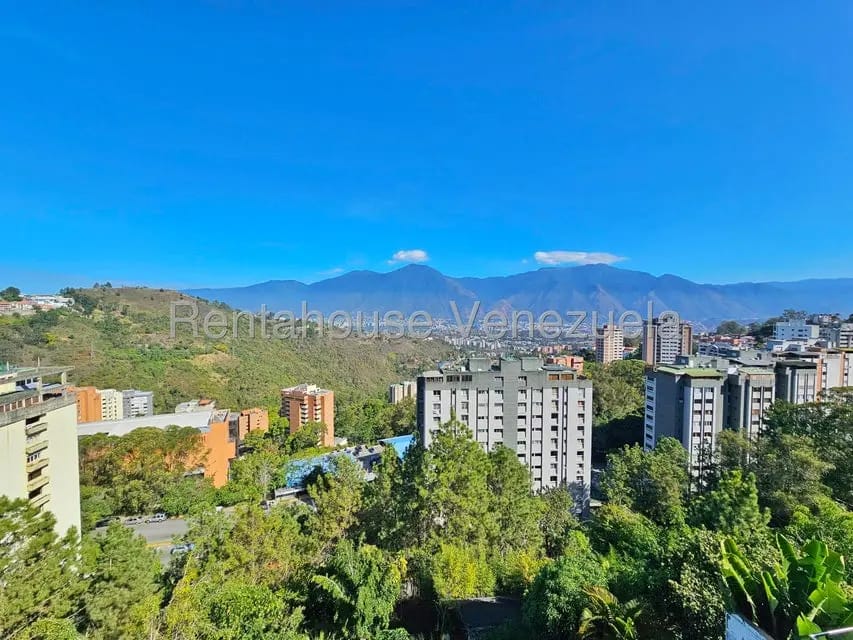 Casa (Duplex) en Venta en Los Naranjos del Cafetal, Distrito Metropolitano - 10