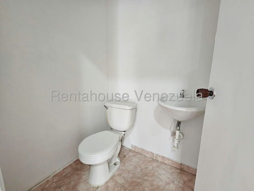 Comercial (Local Comercial) en Alquiler en Nueva Segovia, Lara - 12
