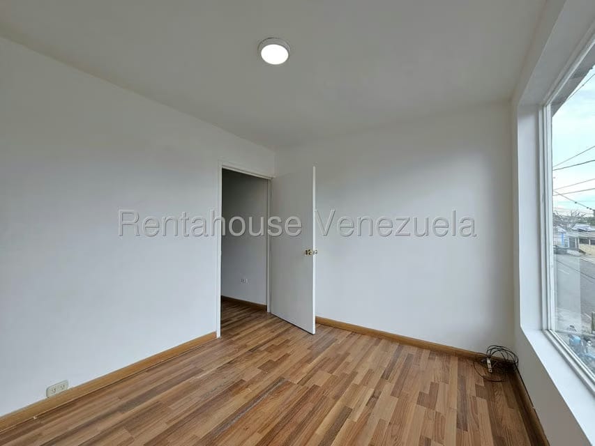 Comercial (Local Comercial) en Alquiler en Nueva Segovia, Lara - 16