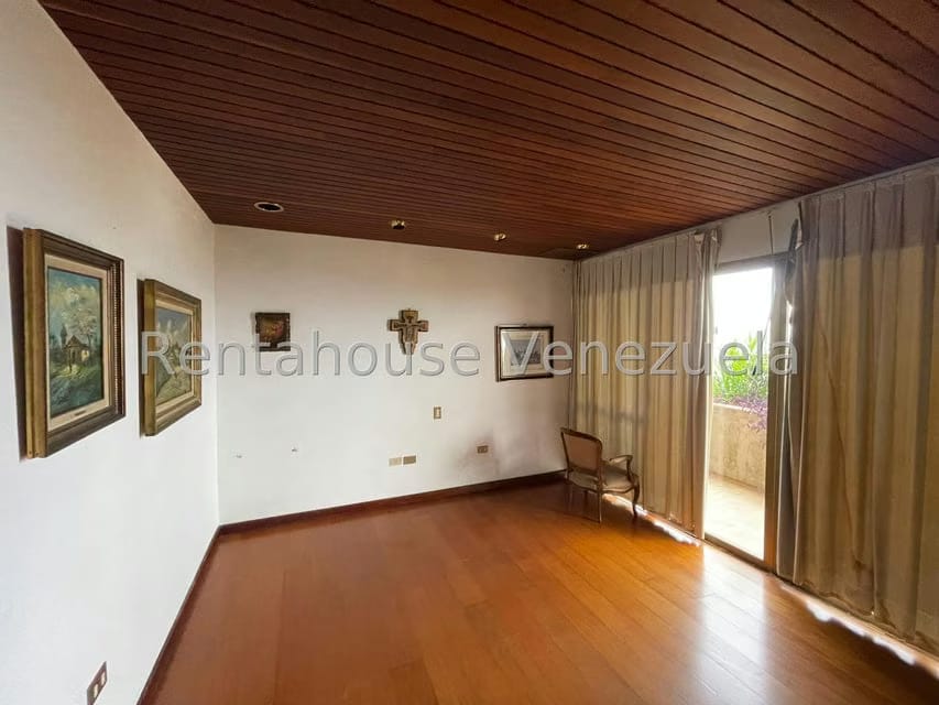 Casa (Multipes Niveles) en Venta en Oripoto, Distrito Metropolitano - 16