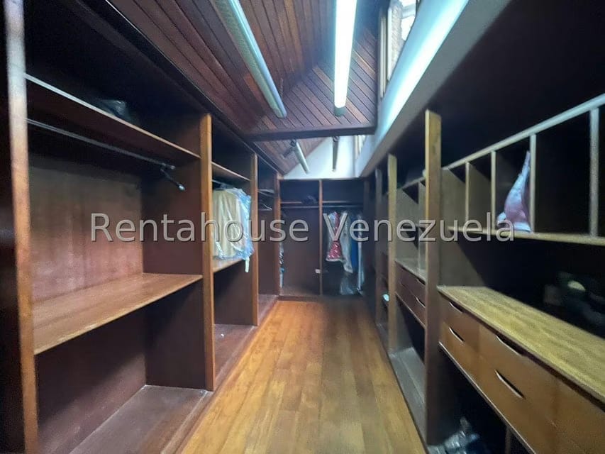 Casa (Multipes Niveles) en Venta en Oripoto, Distrito Metropolitano - 22