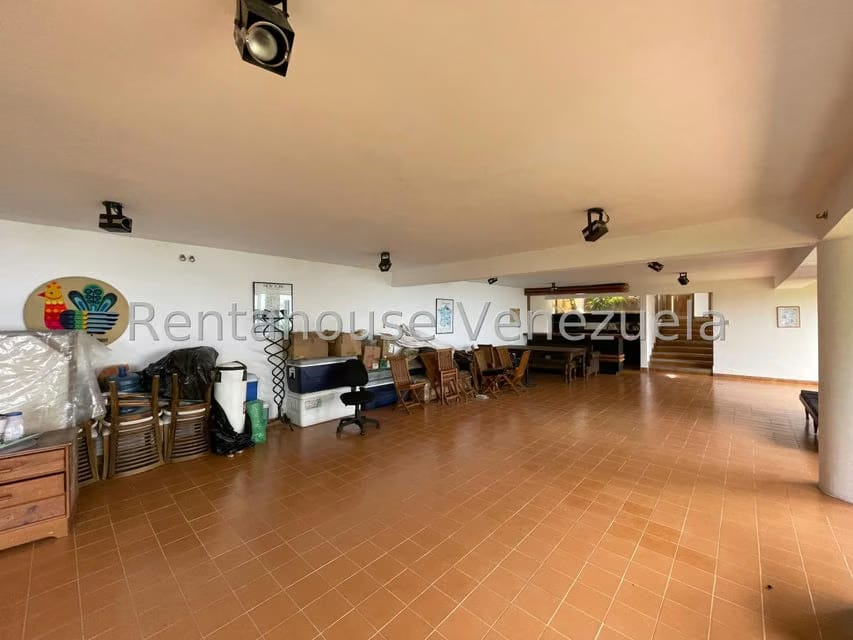 Casa (Multipes Niveles) en Venta en Oripoto, Distrito Metropolitano - 23