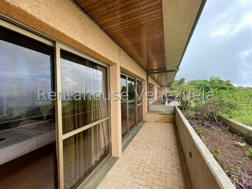 Casa (Multipes Niveles) en Venta en Oripoto, Distrito Metropolitano - 26