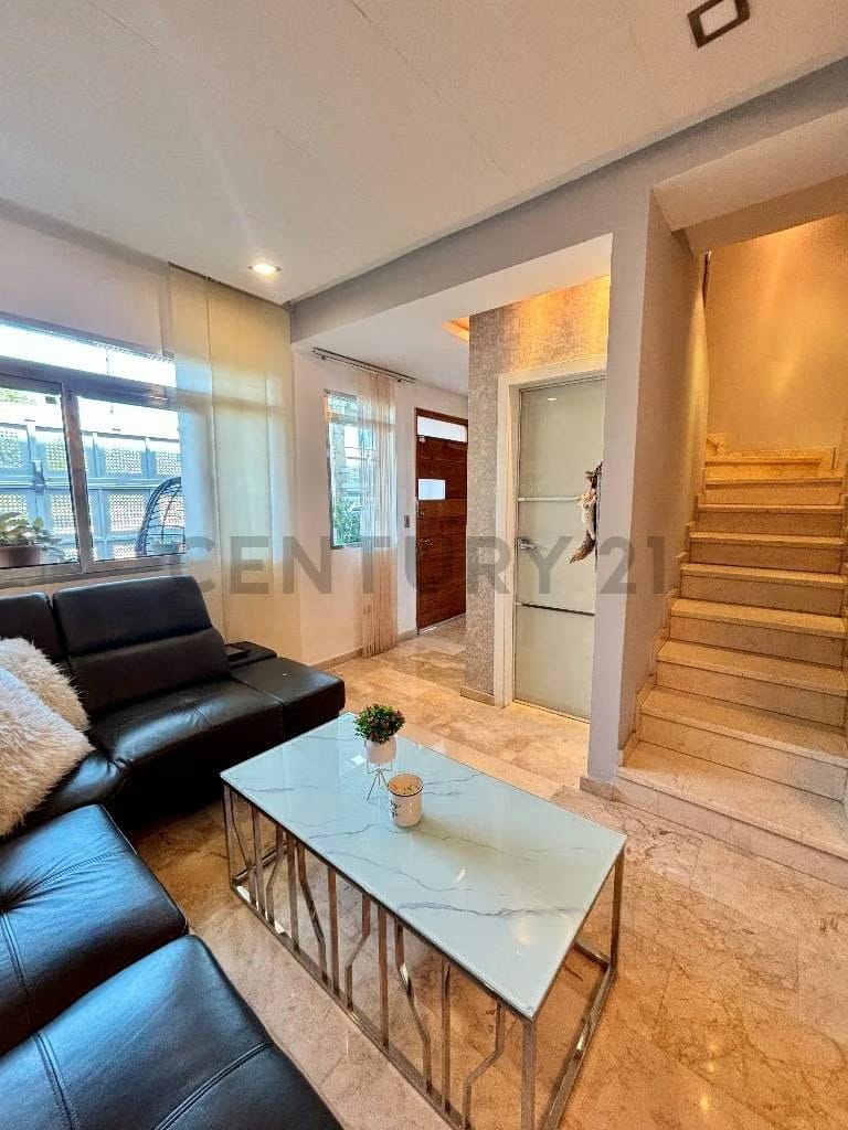 En venta hermoso Townhouse en Lake Village Lecheria - 3
