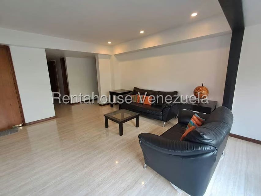 Apartamento (1 Nivel) en Alquiler en Campo Alegre, Distrito Metropolitano - 12