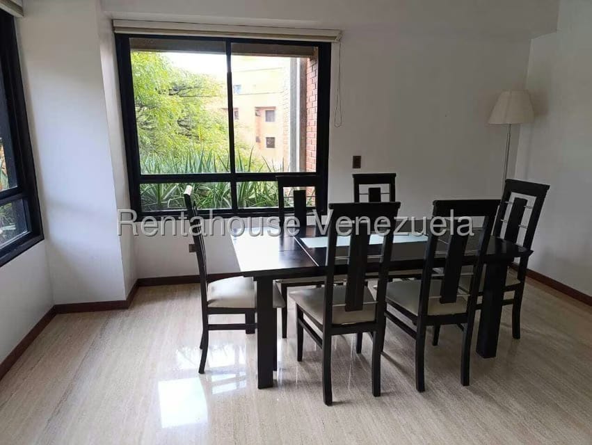 Apartamento (1 Nivel) en Alquiler en Campo Alegre, Distrito Metropolitano - 14
