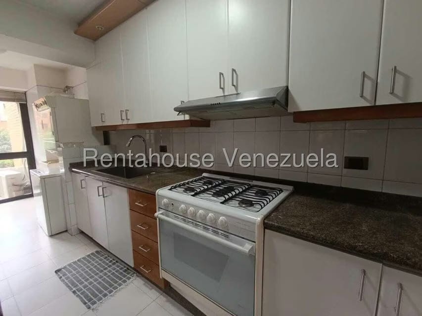 Apartamento (1 Nivel) en Alquiler en Campo Alegre, Distrito Metropolitano - 18