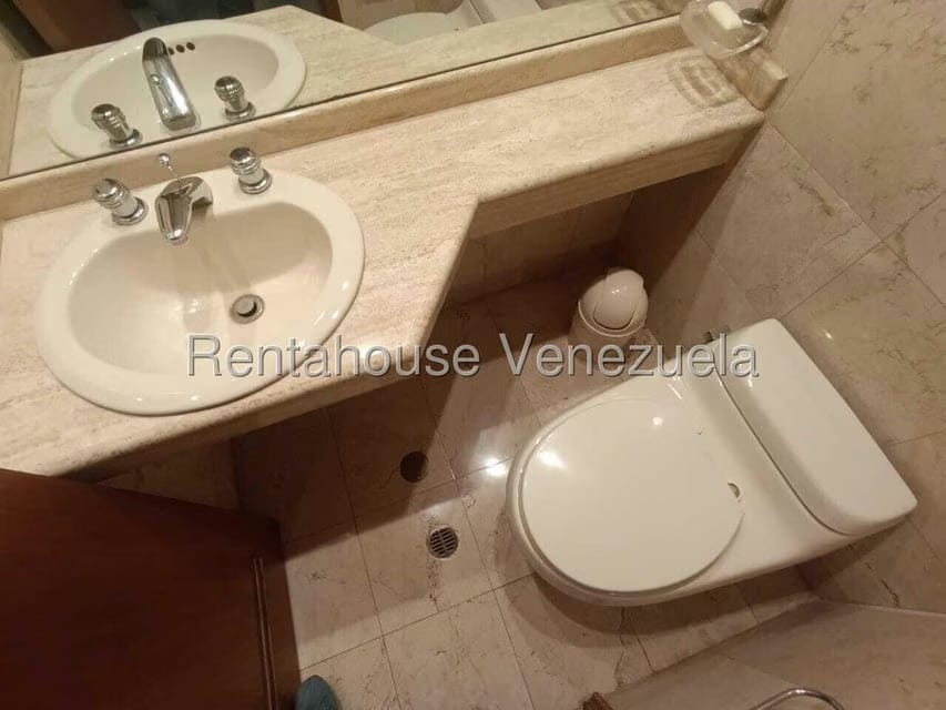Apartamento (1 Nivel) en Alquiler en Campo Alegre, Distrito Metropolitano - 20