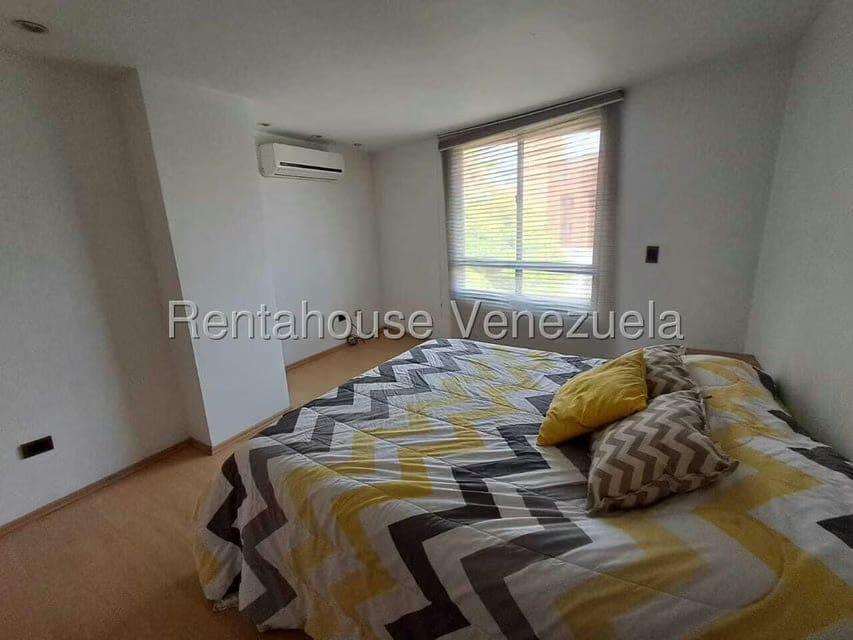 Apartamento (1 Nivel) en Alquiler en Campo Alegre, Distrito Metropolitano - 25