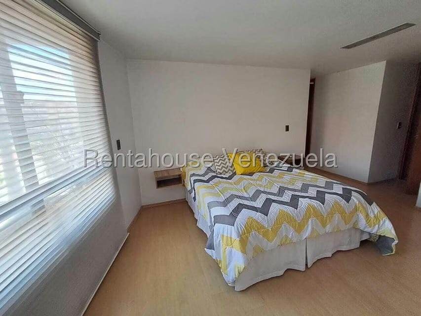 Apartamento (1 Nivel) en Alquiler en Campo Alegre, Distrito Metropolitano - 26