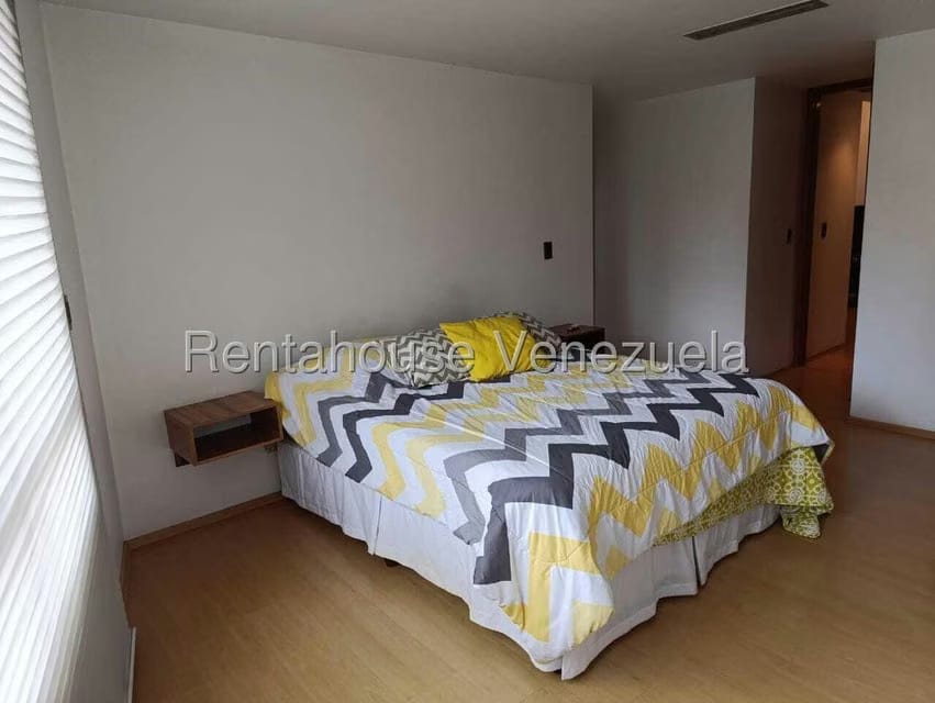 Apartamento (1 Nivel) en Alquiler en Campo Alegre, Distrito Metropolitano - 27