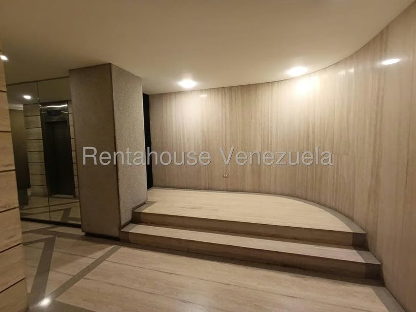 Apartamento (1 Nivel) en Alquiler en Campo Alegre, Distrito Metropolitano - 5