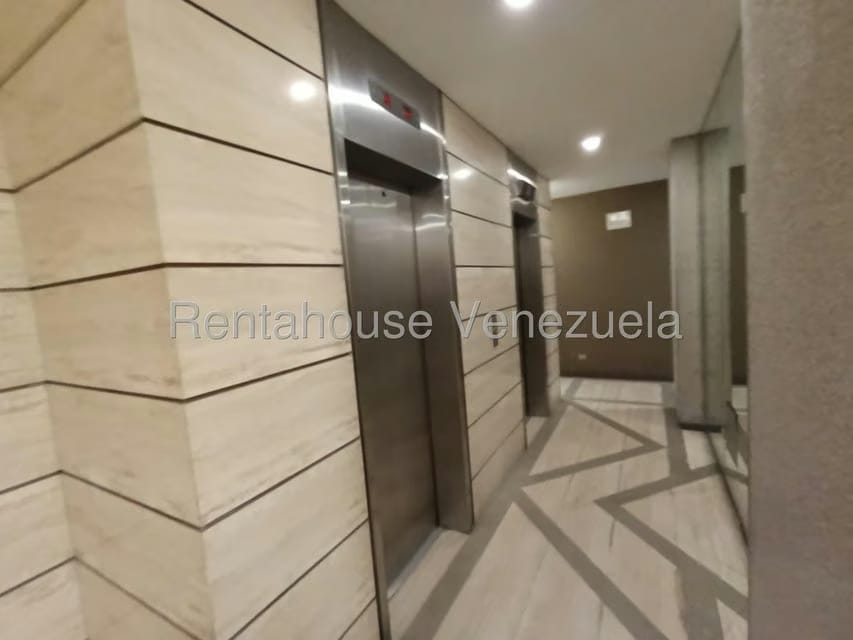 Apartamento (1 Nivel) en Alquiler en Campo Alegre, Distrito Metropolitano - 6