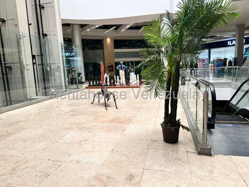 Comercial (Oficina) en Venta en Cerro Verde, Distrito Metropolitano - 22
