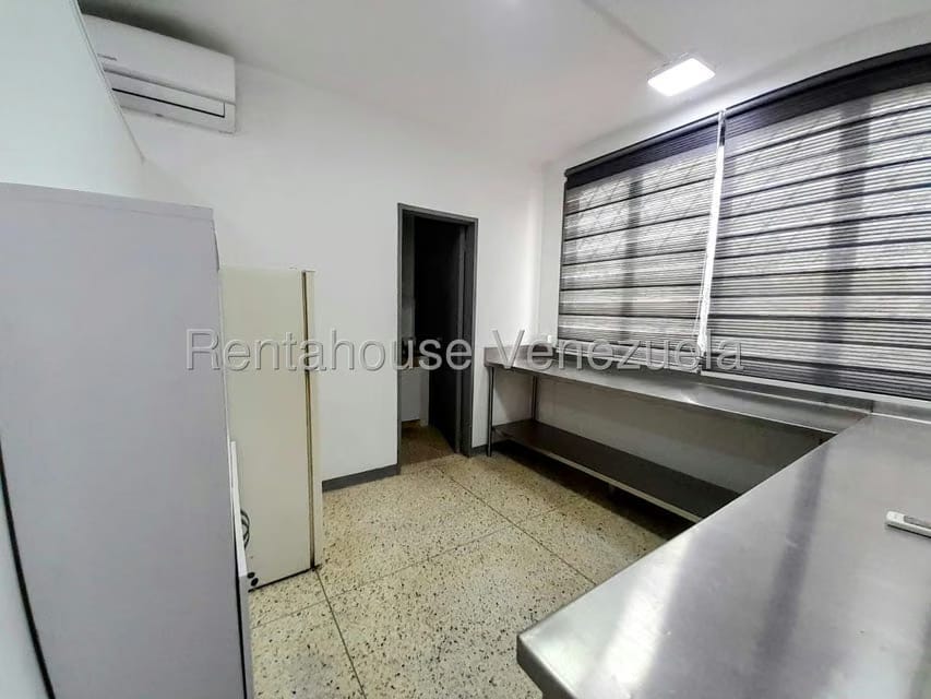 Comercial (Consultorio Medico) en Alquiler en Centro, Lara - 14