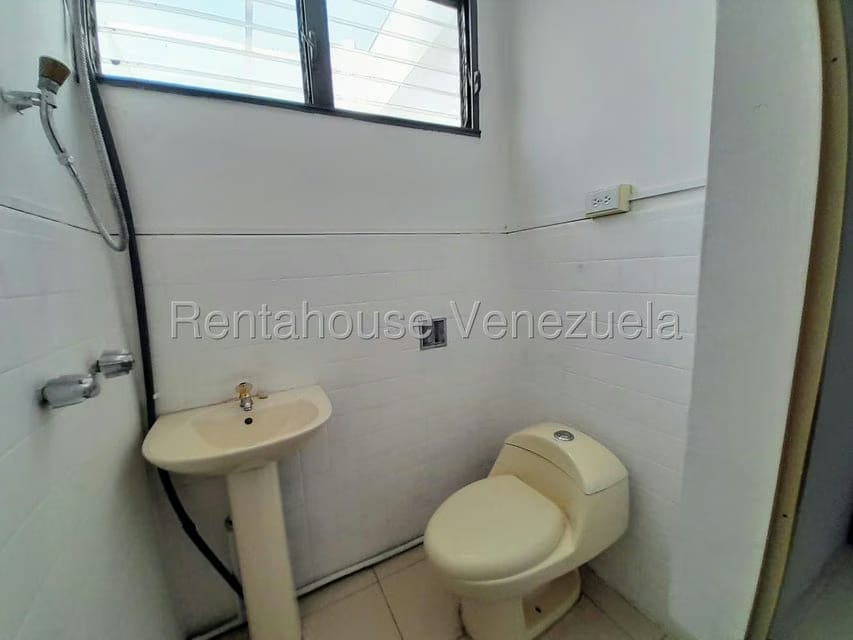 Comercial (Consultorio Medico) en Alquiler en Centro, Lara - 18