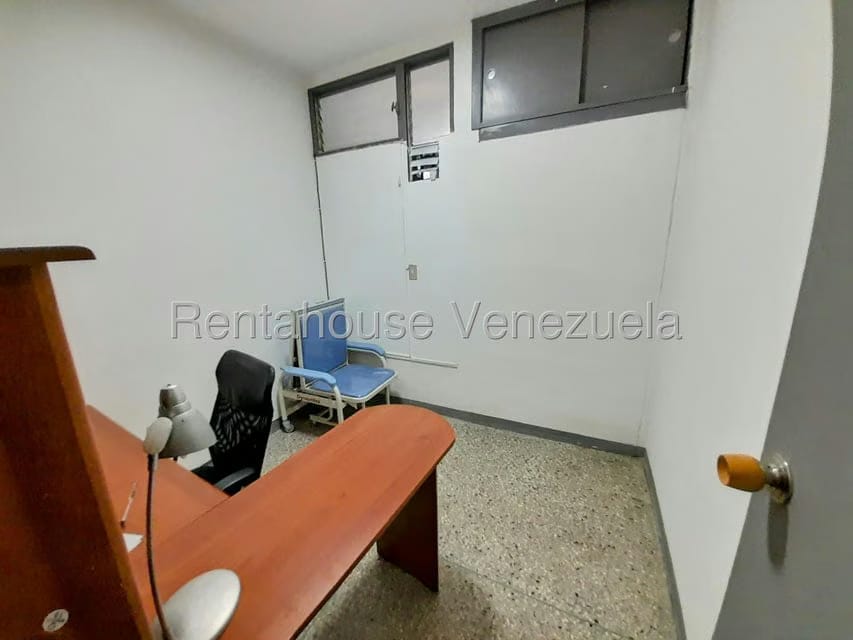Comercial (Consultorio Medico) en Alquiler en Centro, Lara - 30
