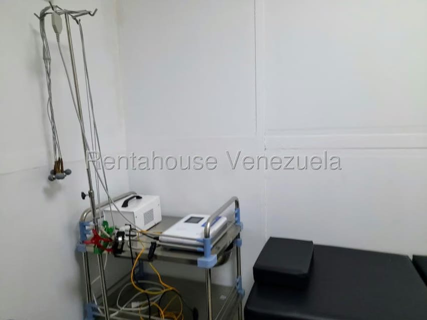Comercial (Consultorio Medico) en Alquiler en Centro, Lara - 8