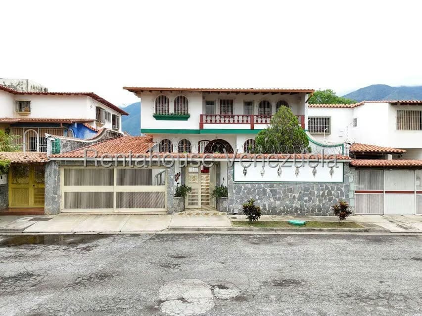 Casa (Multipes Niveles) en Venta en Colinas de La California, Distrito Metropolitano